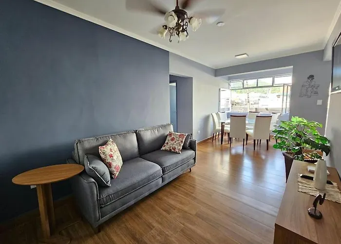 Apartamento Bem Localizado.